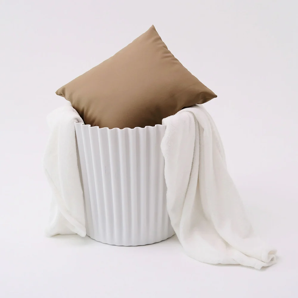 Set of 4 Cupcake Bar Stools Stackable Foot Stool White - Image 6
